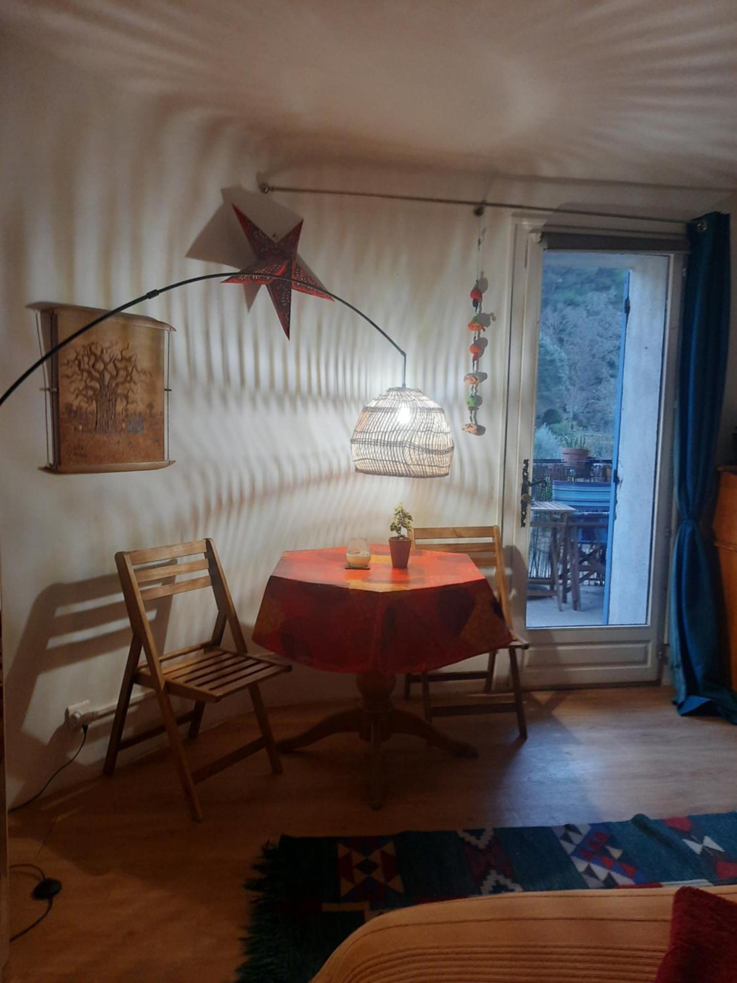 Bed and Breakfast Aude En Provence à Meyrargues Extérieur photo